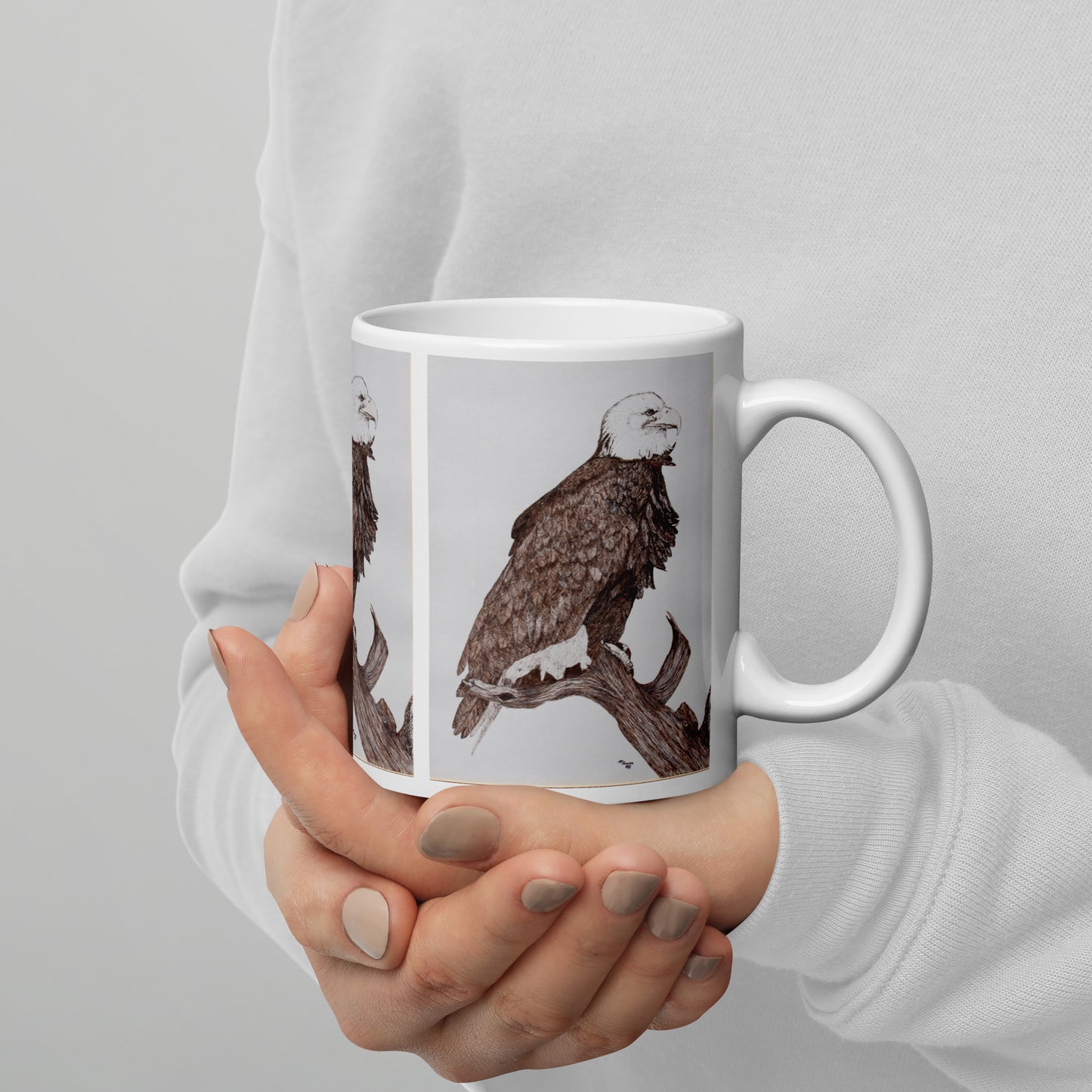 "White Glossy Ceramic Mug with Eagle Artwork – 11oz/15oz/20oz Coffee Cup – Majestic Bird of Prey Design, Perfect Gift for Nature Lovers, Dishwasher & Microwave Safe"